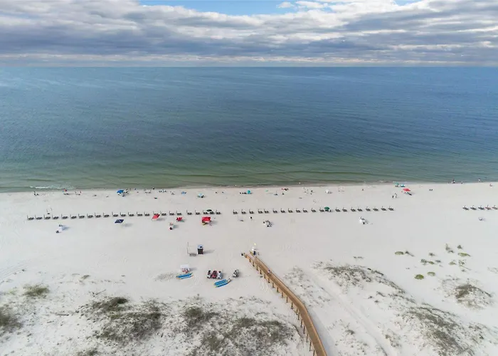 Pool View With Onsite Sauna Access Hot Tub And Gym Gulf Shores